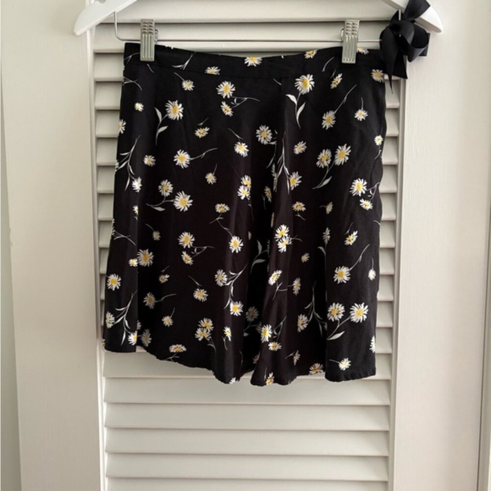 Tween/Girls Black Floral Print Skirt